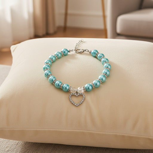 collier petit chien perles pendentif cyan