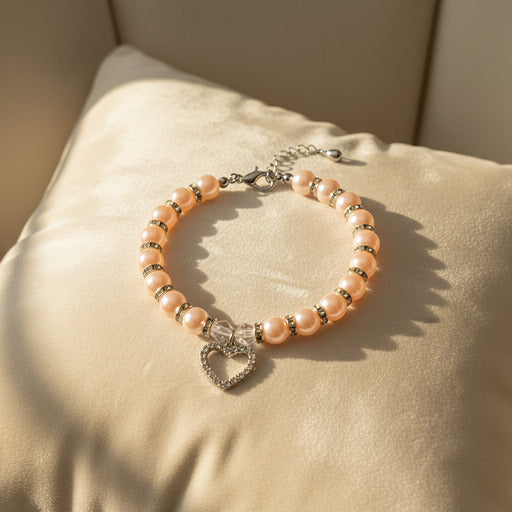 collier petit chien perles pendentif rose pâle