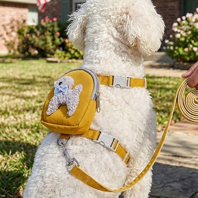 Harnais pour chien transport friandise jaune assis